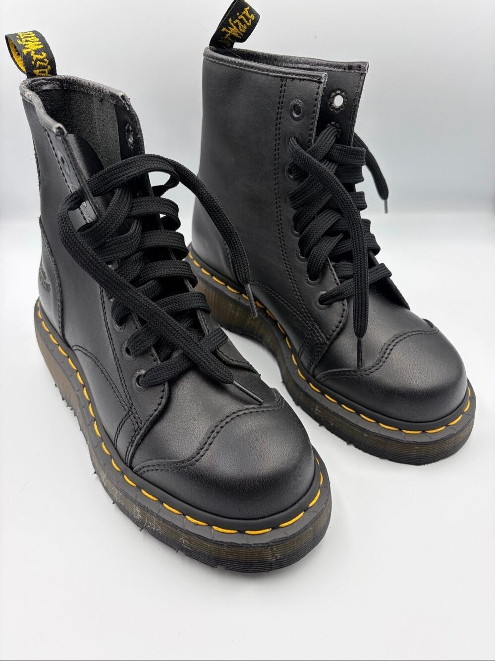 Rare Vintage Dr. Martens 2A73 Made In England Black Cap Toe 8 Eye Boots US 6M/8W
